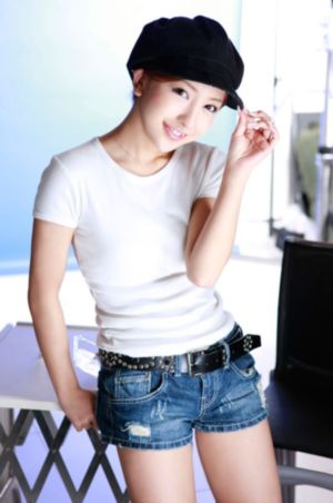 女王踩踏脚奴免费视频_HD免费高清观看
