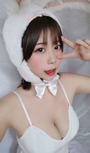 日日韩韩_高清视频在线观看